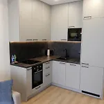 Warmzy - Modern Flat With Free Parking דירה וילנה