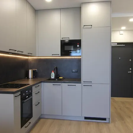 Warmzy - Modern Flat With Free Parking Lägenhet Vilnius