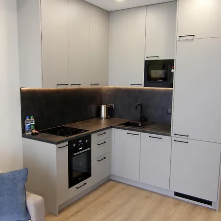 Warmzy - Modern Flat With Free Parking Lägenhet Vilnius