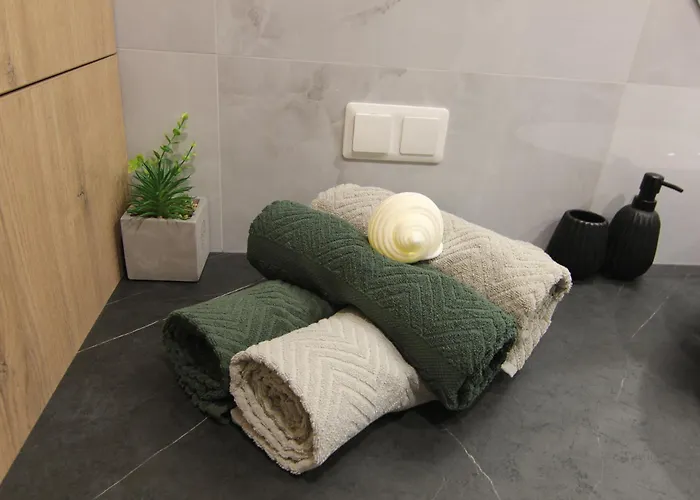 Apartamento Warmzy - Modern Flat With Free Parking